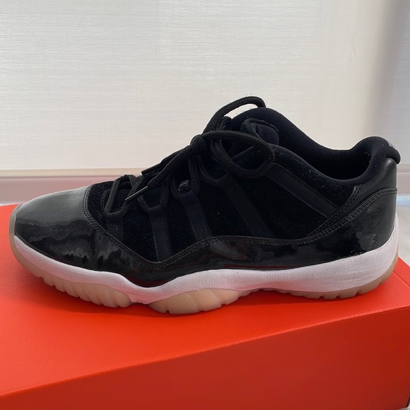 Air Jordan 11 Retro Low GS 'Barons